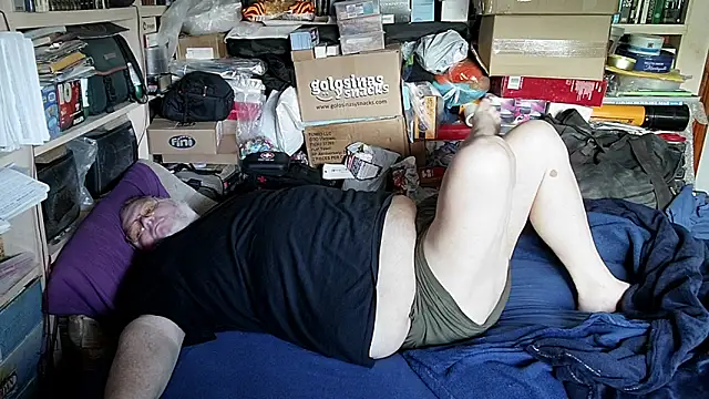 hadeszeuss2's Live XXX Chat