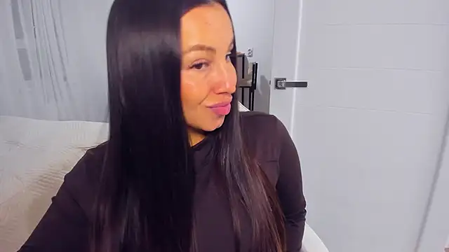 AvisFlowers' Live XXX Chat