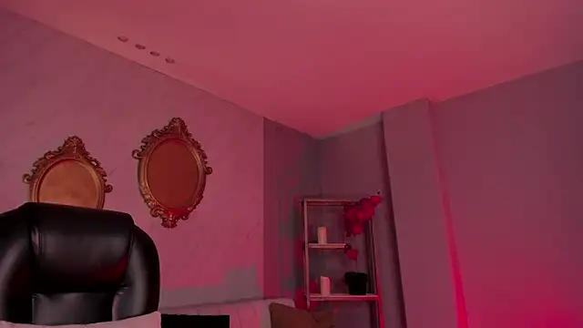 ErikaBenz_ Adlı Modelin Canlı XXX Sohbeti