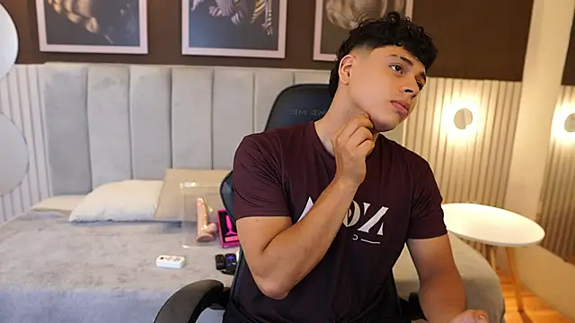 Ethan_occonor's Live XXX Chat