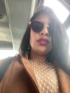 Astrid-- élő XXX-chatje