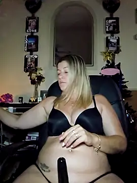 Chat +18 de NikkiBlisss ao vivo