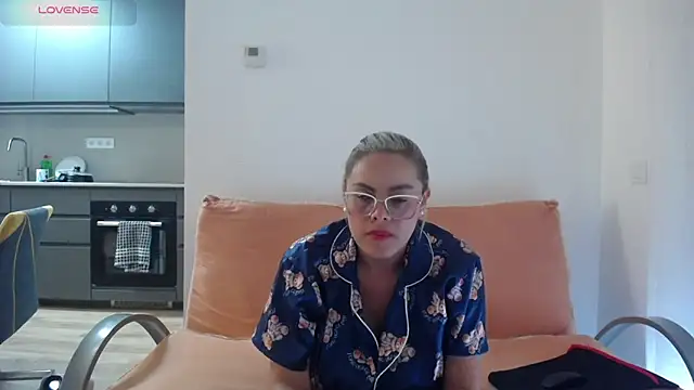 AdelyGinn Live XXX-chat