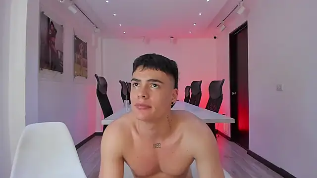 BenitoSaenz's Live XXX Chat