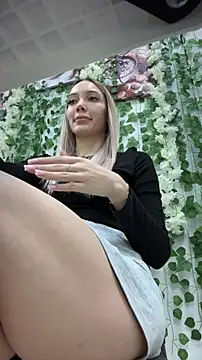 -HollyWay- Live XXX-chat