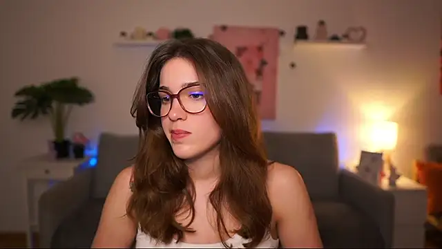 kissie_cat Adlı Modelin Web Kamerası Şovu