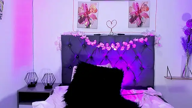 Chat +18 de SagiraBelle ao vivo