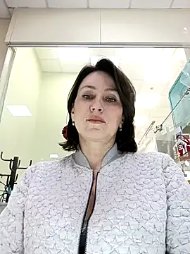 Luna_7777のライブXXXチャット