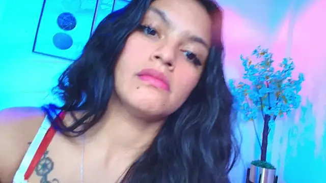 دردشة Maddie_T18 الجنسية المباشرة