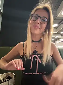 แชท XXX สดของ LisaMurr