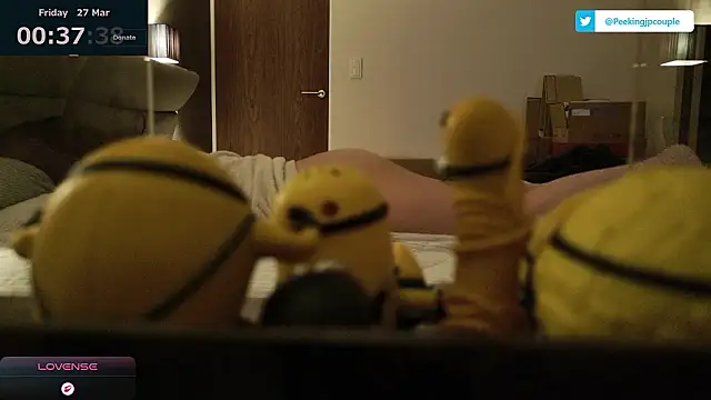 Peeking_Bedroom_JPのウェブカメラショー