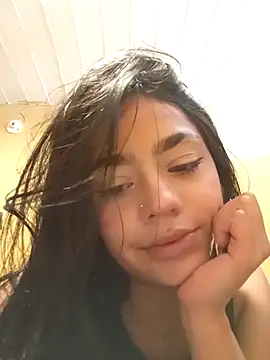 baby-skinnd Live XXX-chat