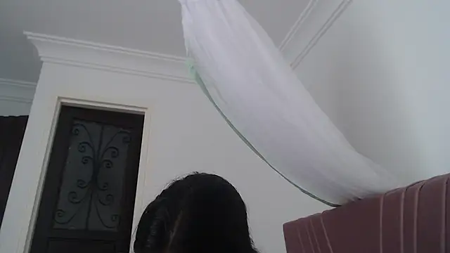 nathaly_jones_ Chat XXX in diretta