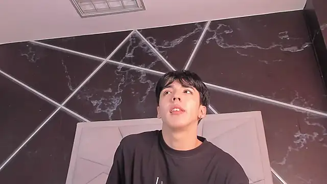 AerumChae Adlı Modelin Canlı XXX Sohbeti