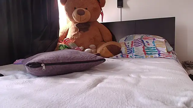 Chatroom XXX en direct de Samanntthaa__