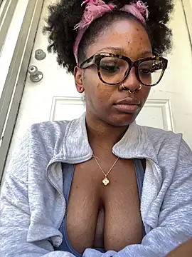 Онлайн чат XXX mochamimi