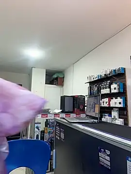 Pokazy przed kamerką – pregnant_sofii18