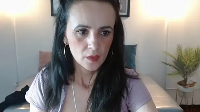 Juliana__lx Live XXX Chat