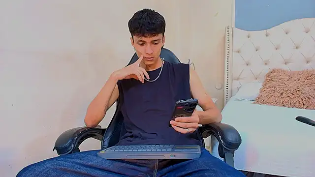 Chat +18 de Lean_Portman ao vivo