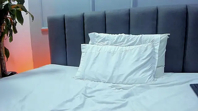 rousse_49's Live XXX Chat