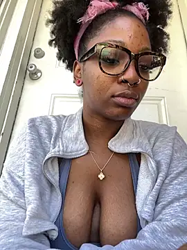 Chat XXX en directo de mochamimi