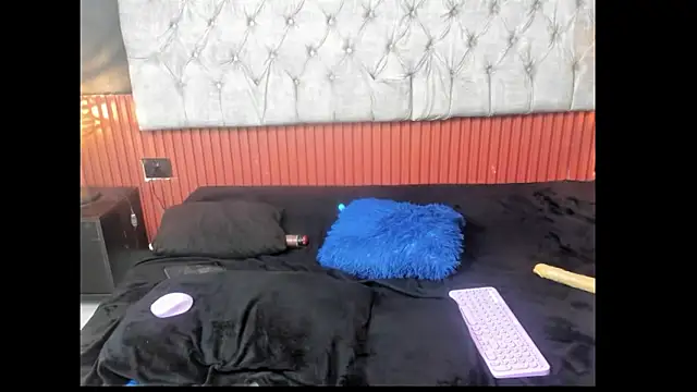 BrisnyMunds Webcam Show