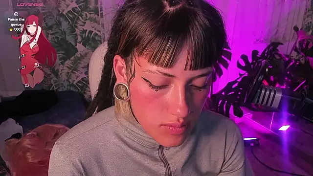 Czat XXX na żywo – _sharlotte777