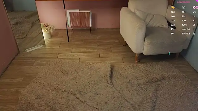 laracroftmansion: вебкам-шоу