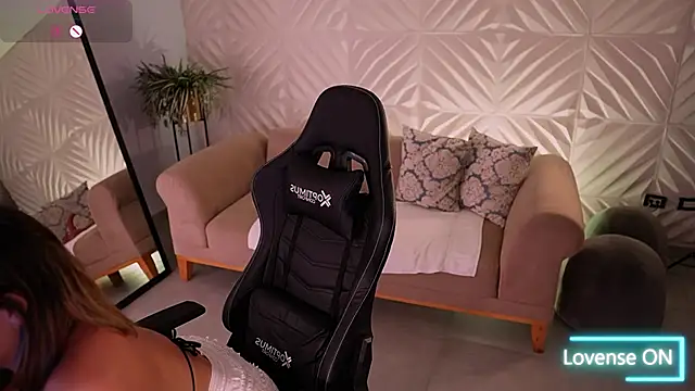 دردشة KylaMorrison الجنسية المباشرة