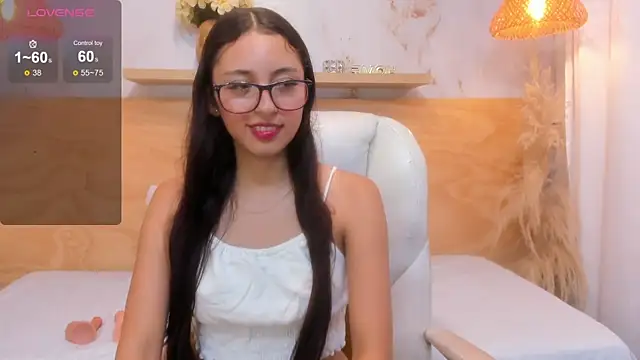 Lasira_Thill's Live XXX Chat