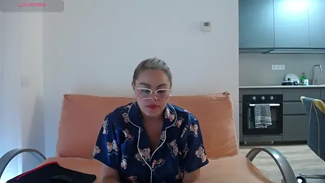 Chat +18 de AdelyGinn ao vivo