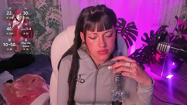 _sharlotte777のライブXXXチャット