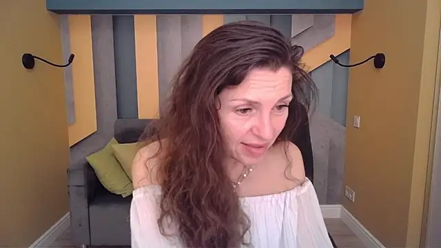 EllaLongのライブXXXチャット