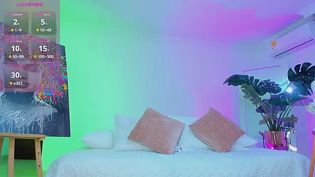 JANYLOVE__: онлайн-секс-чат