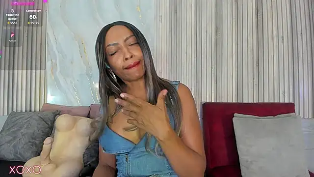 BriannaChelsea Adlı Modelin Canlı XXX Sohbeti