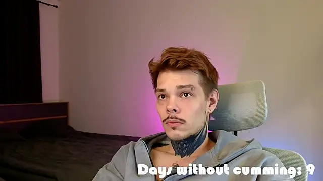 DENIS_HERE élő XXX-chatje