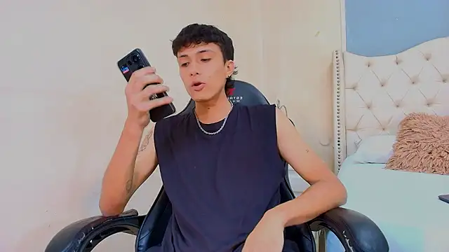 Lean_Portman's Live XXX Chat