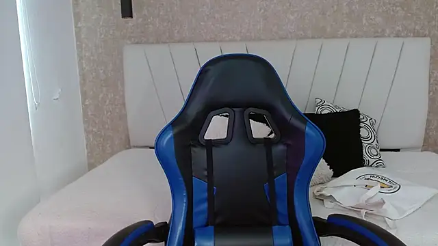 Chat XXX en directo de AliceSmity_