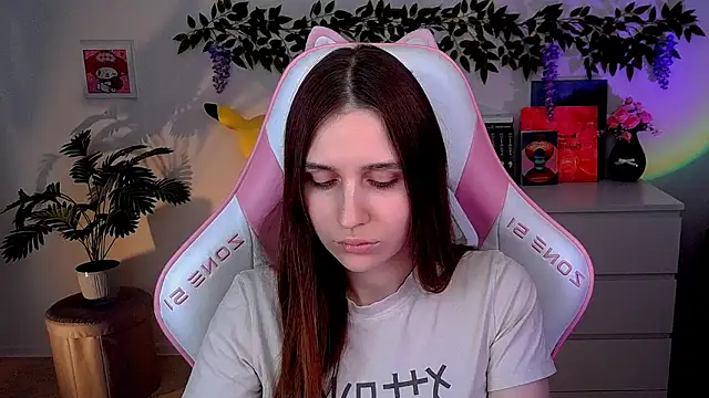 Chat +18 de AliceCharmy ao vivo