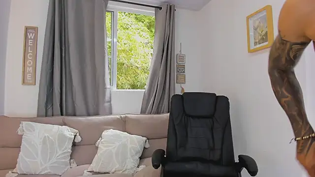 Mr_adrian Webcam Show