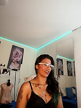 Chatroom XXX en direct de SamathaMay