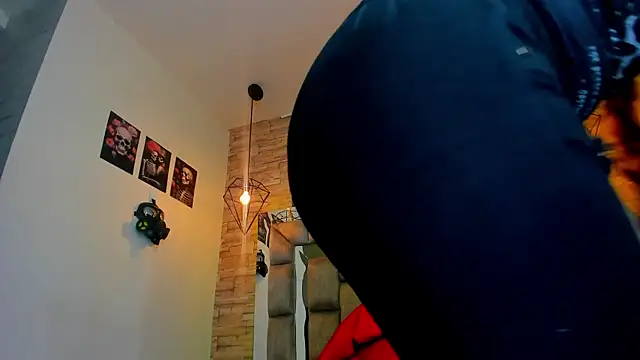 Chat +18 de Evangelinejoness_ ao vivo