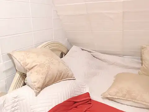 adorabletrans69xx: διαδικτυακό σόου στην κάμερα