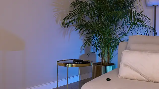 Tinydoll_XO 라이브 XXX 채팅