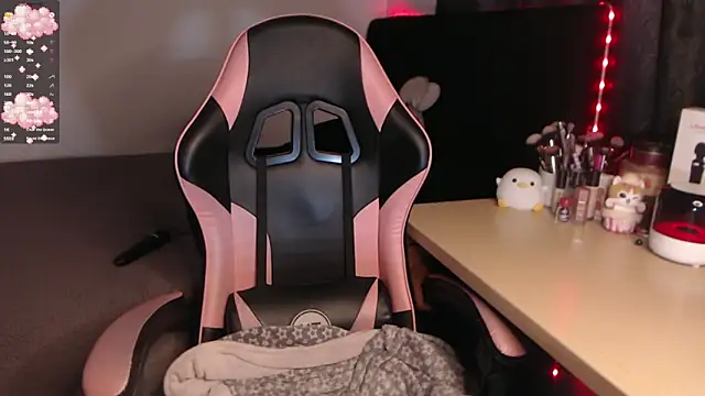 Theprojectsaraa 现场XXX聊天