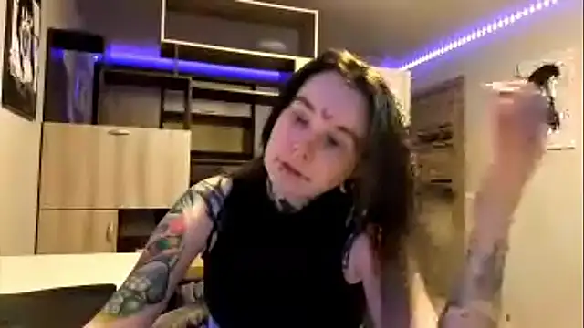 Czat XXX na żywo – HighelikeGirl