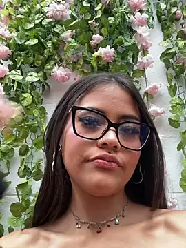 Czat XXX na żywo – Cloe_pink1