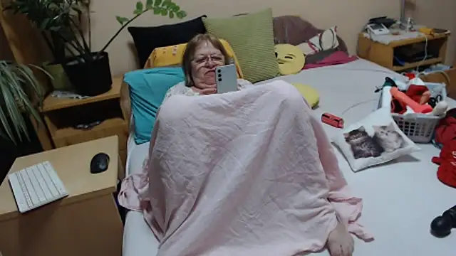 Dorina's Live XXX Chat