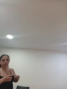 Chat +18 de sasi_luna ao vivo