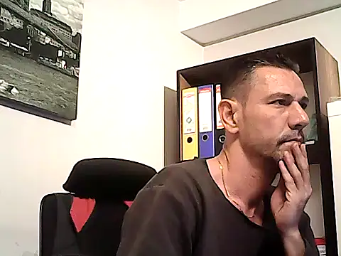 แชท XXX สดของ mastercharisma35